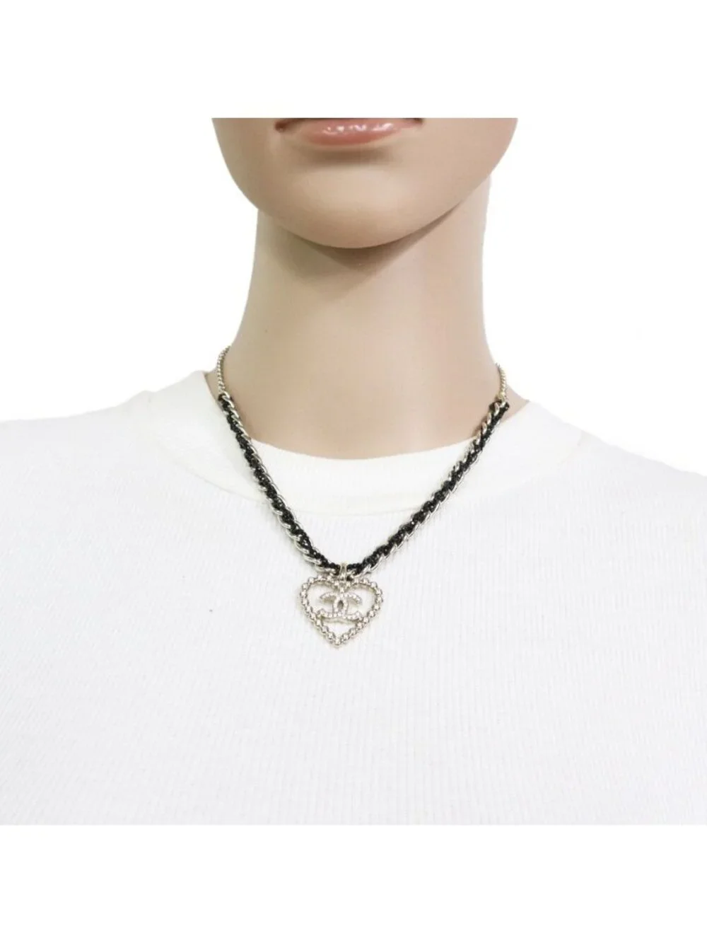 Chanel Necklace Gold